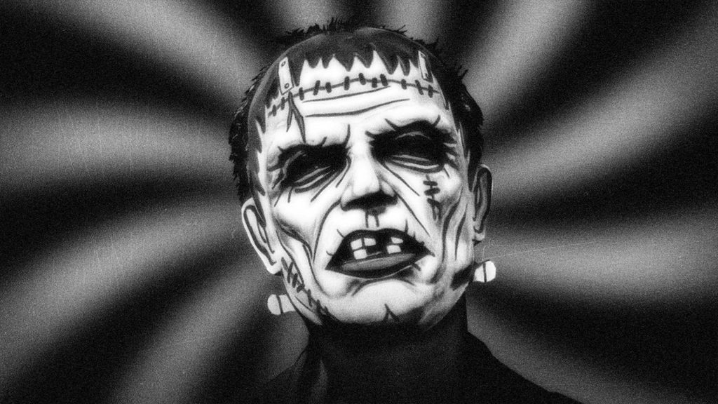 Vintage Frankenstein-masken låses upp genom att slutföra ett reminiscensuppdrag.